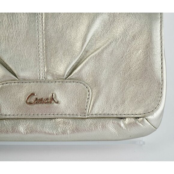 Coach Ashley Metallic Silver Leather Wristlet WITH HANGTAG - Picture 3 of 13